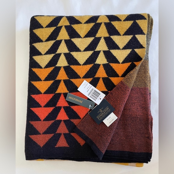 Pendleton HARDING Wool Knit Blanket Throw 50" x 60" Navy Aztec - Picture 7 of 8